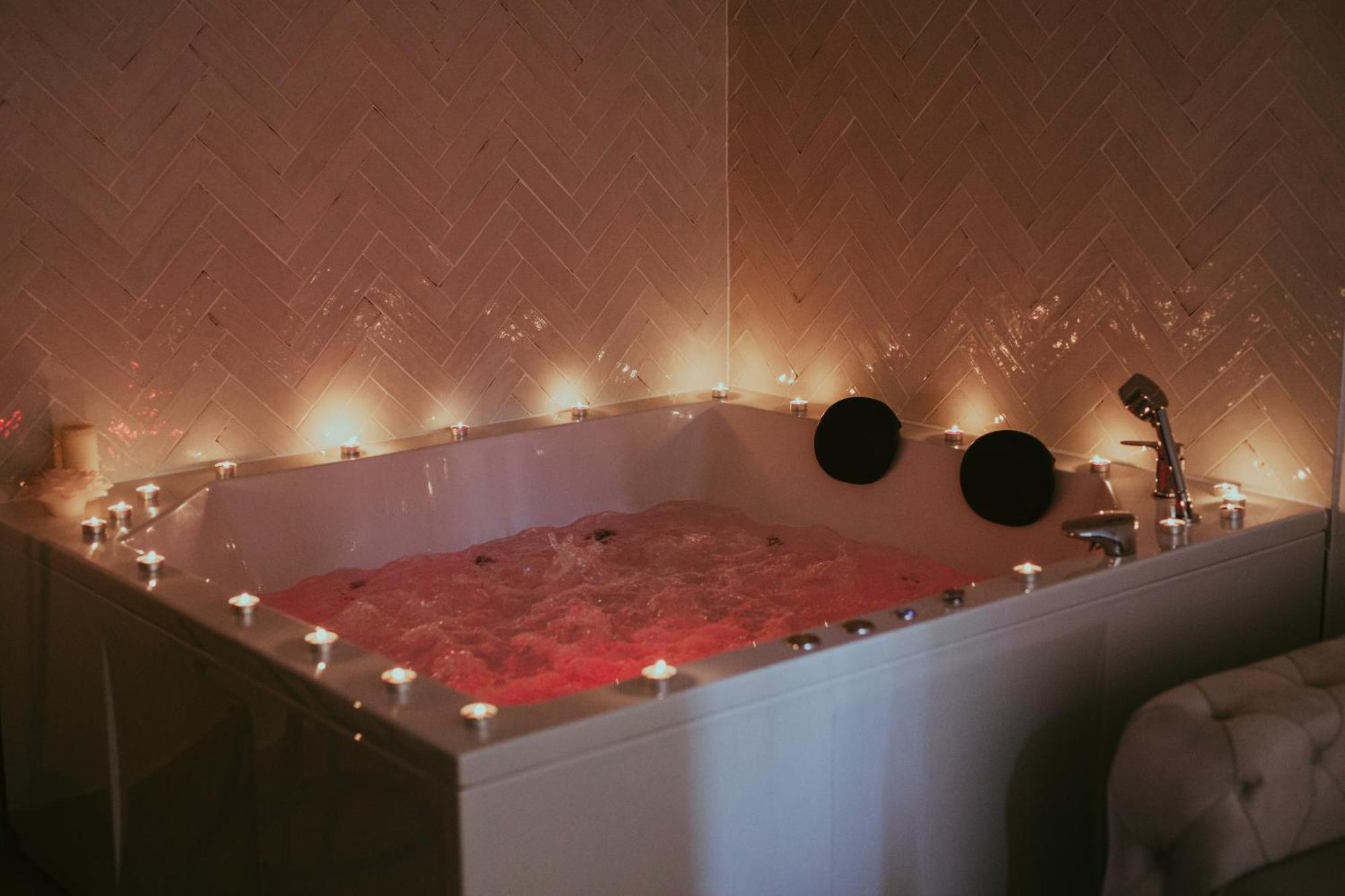 Luxury Jacuzzi Apartment Мостар Экстерьер фото