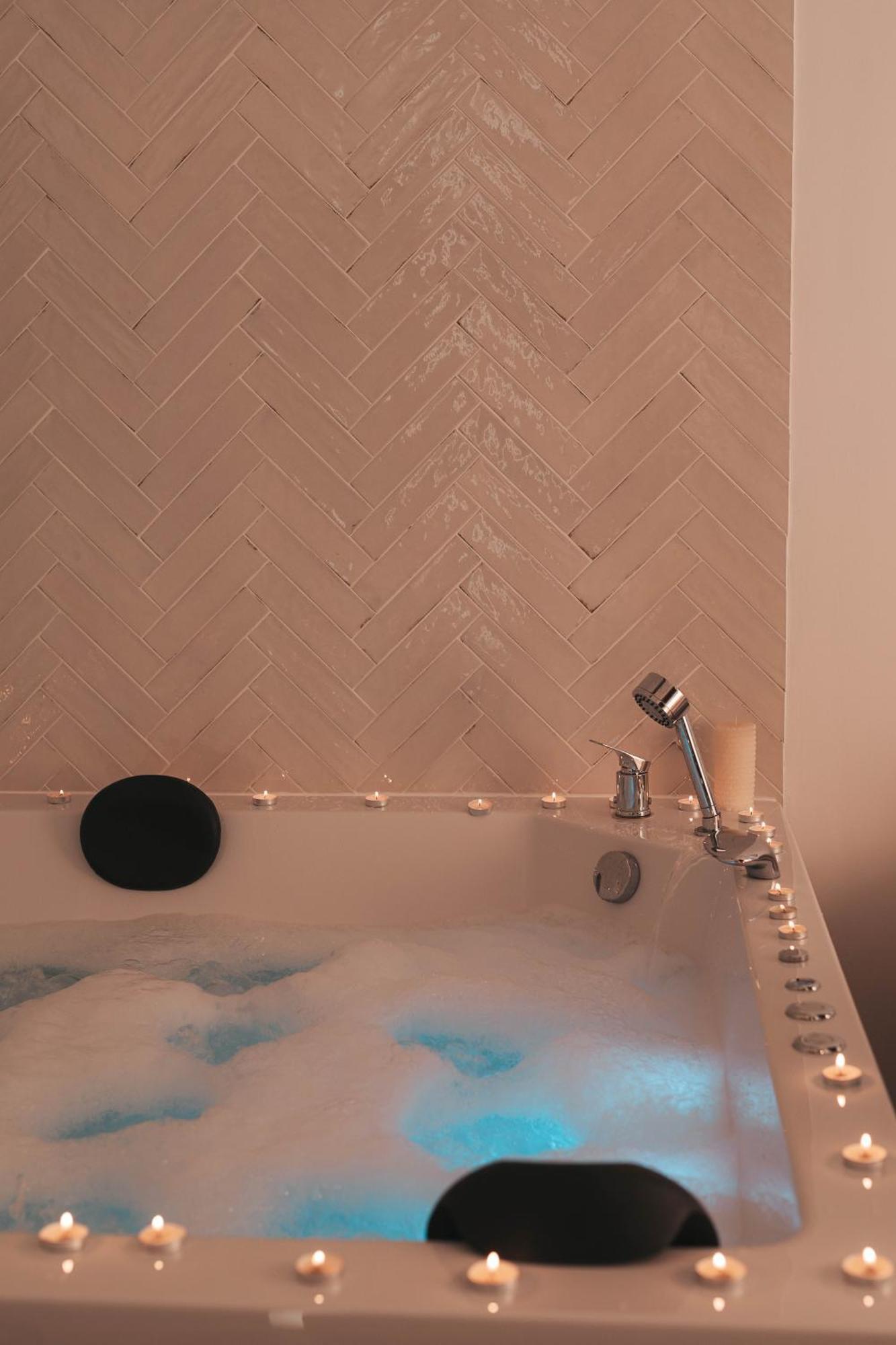 Luxury Jacuzzi Apartment Мостар Экстерьер фото
